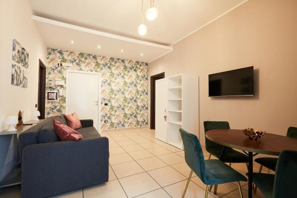 Vicky's Luxury Guesthouse By Napoliapartments - Naples