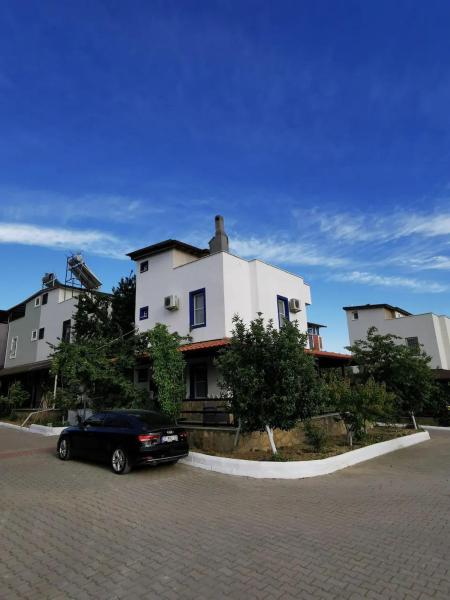 Nella foto è visibile l'oggetto Kuşadası Davutlar'da Huzur Rahat ve Konfor Bir Arada situato nella città di Aydın.
