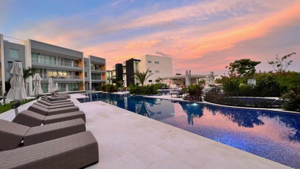 照片显示了位于George Town市的2bdr Seven Mile Beach Corridor - ONE Canal Resort物件。