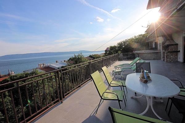 A la foto es mostra l'objecte Wunderschönes Ferienhaus in Povile mit Garten, Terrasse und Grill und Meerblick situat a la ciutat de Povile.