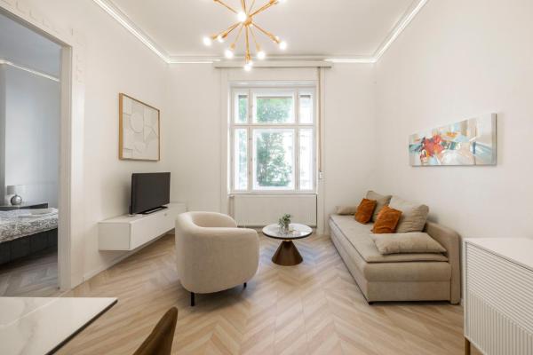 Appartamento con 2 Camere da Letto — 89 m² - Classy & Cozy Dream Home in the Center of Budapest