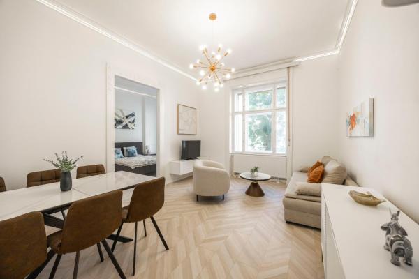 Foto 2: Classy & Cozy Dream Home in the Center of Budapest