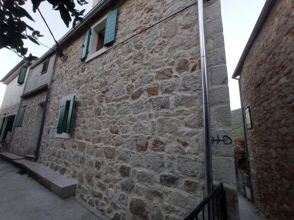 A la foto es mostra l'objecte Apartments with WiFi Pitve, Hvar - 22114 situat a la ciutat de Pitve.
