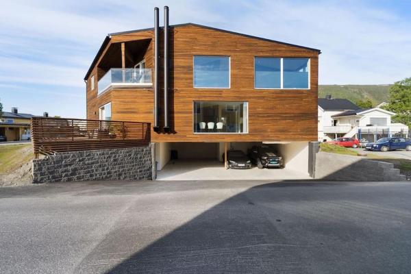 Na zdjęciu widoczny jest obiekt Luxury facilities for families l Near attractions położony w mieście Tromsø.