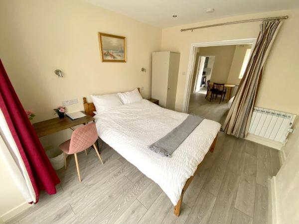 På billedet ses objektet Apartment with a Private Garden and Modern kitchen beliggende i byen Aylesbury.