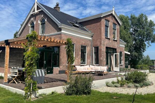 Auf dem Foto ist das Objekt Unique monumental Villa near Amsterdam&Haarlem in der Stadt Spaarndam zu sehen.