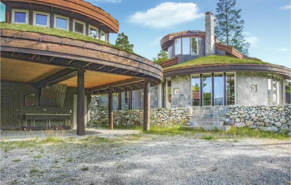 Na fotografii je vidět objekt Lovely Home In Hemsedal With Sauna nacházející se ve městě Eikregardane.