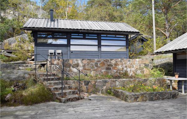 Na zdjęciu widoczny jest obiekt Four-Bedroom Holiday Home In Tvedestrand położony w mieście Lyngør.