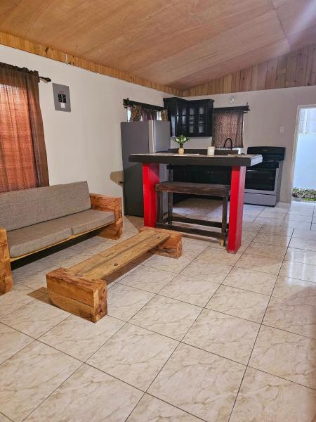Foto 7: Tiny's Place