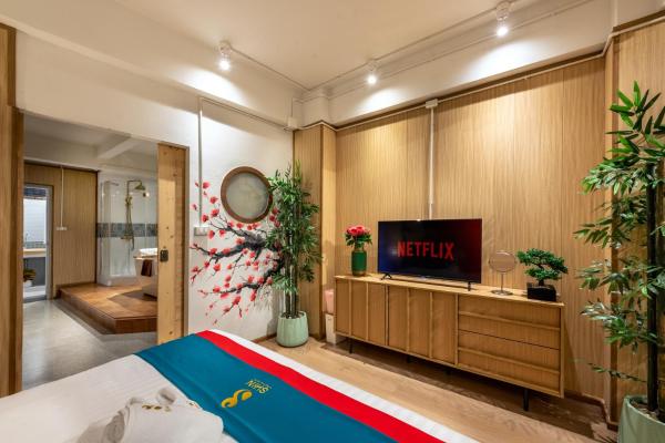 Na fotografii je vidět objekt SHIN Hotel Chinatown nacházející se ve městě Khlong San.