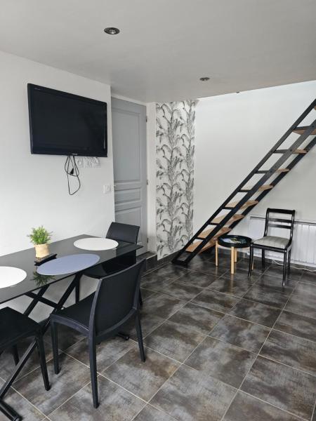 På billedet ses objektet Appartement entre Terre et Mer beliggende i byen Prat.