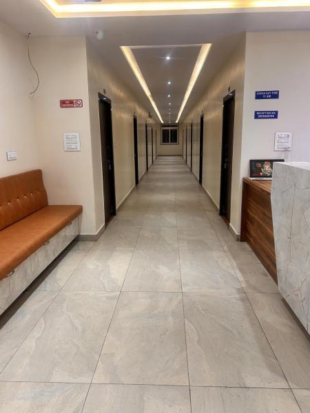 A la foto es mostra l'objecte SV Banquets And Luxury Rooms situat a la ciutat de Farrukhnagar.
