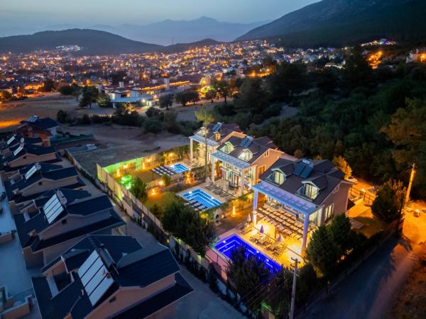 The photo shows the Mortek Villaları located in the city of Fethiye.