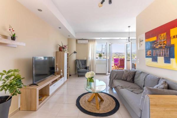 Spacious Anna Apartment With Beach Access - Chersónissos