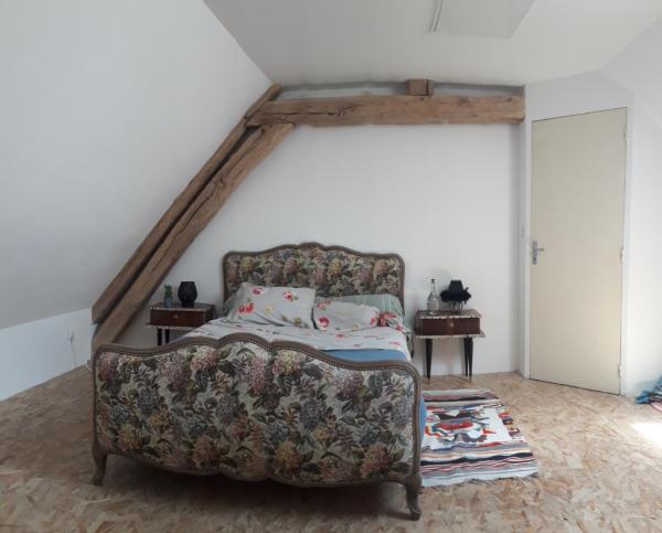 A la foto es mostra l'objecte Naturart situat a la ciutat de La Berthenoux.