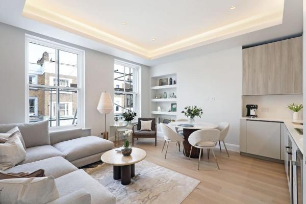 Chic 3 Bed Home in Notting Hill, London