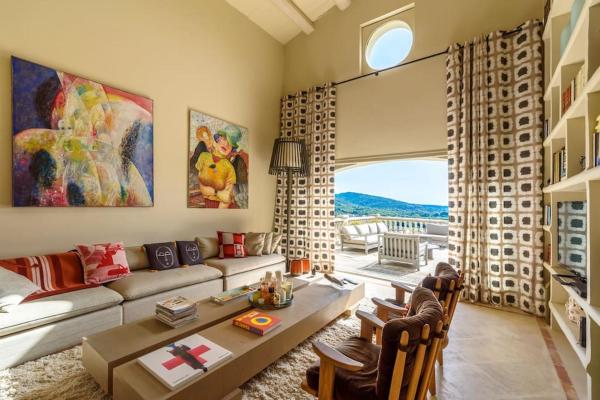 A la foto es mostra l'objecte Villa FrancaRoc - Vue mer au coeur des rochers situat a la ciutat de Grimaud.