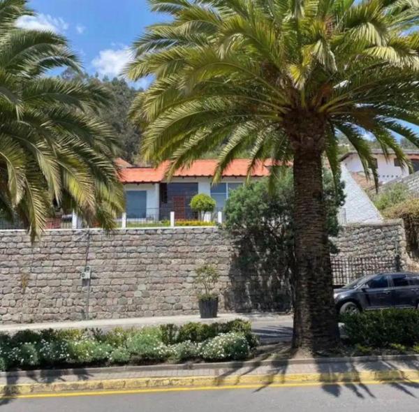 A la foto es mostra l'objecte Hermosa casa en Ficoa situat a la ciutat de Ambato.