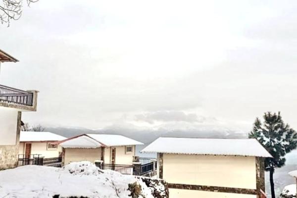 På billedet ses objektet Vista Casita Ranikhet Serene Homestay Himalaya Lap beliggende i byen Rānīkhet.