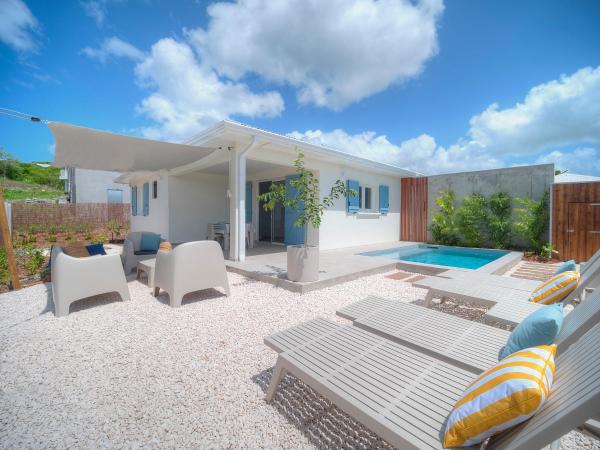En la foto se muestra el objeto SeaRock & SeaShell Villas ubicado en la ciudad de Les Coteaux.