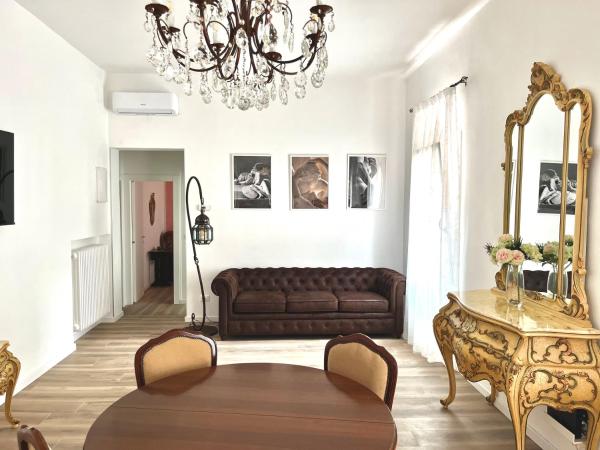 A la foto es mostra l'objecte Airoldi Palace Apartment situat a la ciutat de Chioggia.