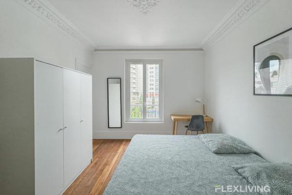 Op de foto is het object Flexliving - Room - Henri Sellier - Suresnes 92 te zien, gelegen in de stad Suresnes.