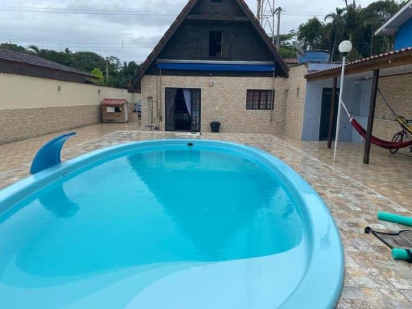 Auf dem Foto ist das Objekt Casa a 100 metros da praia de Boracéia in der Stadt São Sebastião zu sehen.