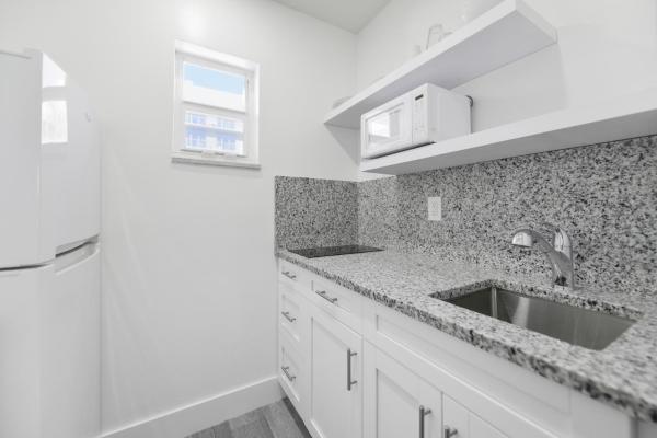 Φωτογραφία 5: Spacious unit with pool and parking - M33