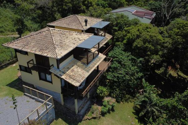 A la foto es mostra l'objecte Paraíso na praia do Silveira situat a la ciutat de Garopaba.