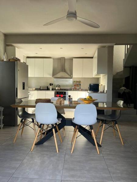Foto 4: Light & Airy Seaview Duplex