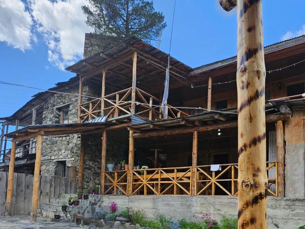 A la foto es mostra l'objecte MURQVAMI Guesthouse situat a la ciutat de Iprari.