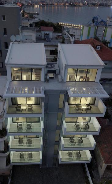 A la foto es mostra l'objecte Mavili Luxury Apartments situat a la ciutat de Kavala.