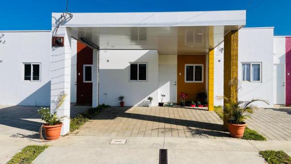 照片显示了位于Comecayo市的La Casita Amarilla de Santa Ana物件。