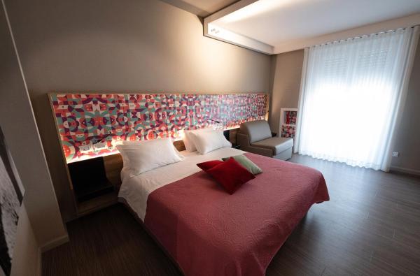 Na foto é possível ver o objeto Bed In Centro localizado na cidade de Naples.
