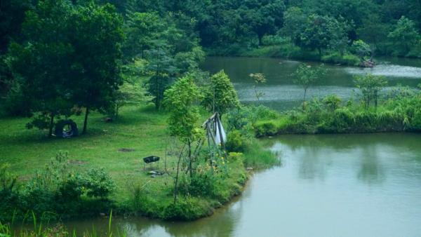 Na fotografii je vidět objekt Chú Thiện Homestay and Camping nacházející se ve městě Trung Gia.