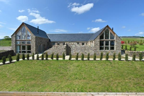 Merlin Steading With Hot Tub - Crieff
