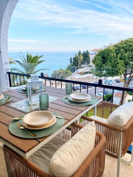 Na fotografii je vidět objekt Sea View, Stylish & Modern 2 suites in the Center nacházející se ve městě Nerja.