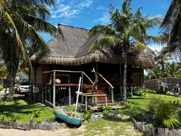 Na zdjęciu widoczny jest obiekt Repousante Beach House położony w mieście Maxixe.