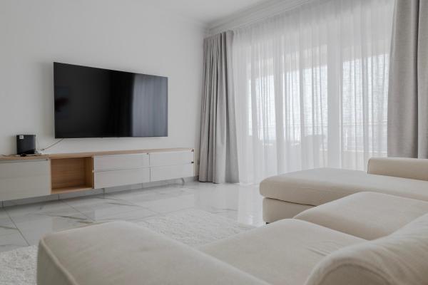 Fotografie 4: Seafront Elegance with Pool