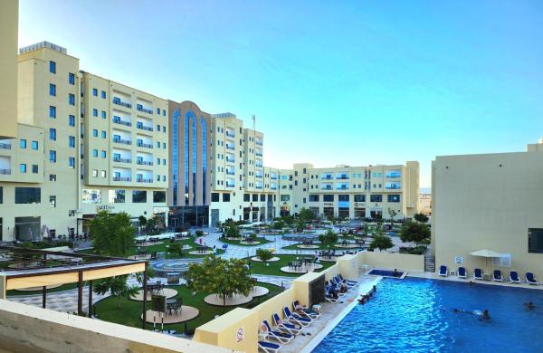 På bildet vises objektet The Plaza Hotel & Resort som ligger i byen Salalah.