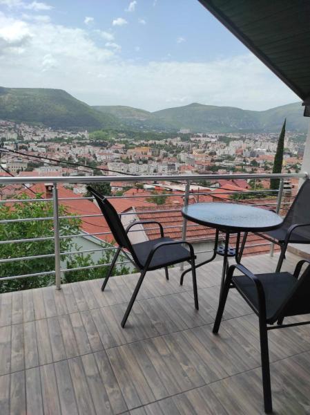 A la foto es mostra l'objecte The City Horizon - Studio Apartment 2 situat a la ciutat de Mostar.