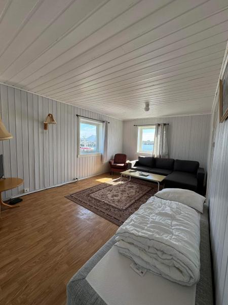 A la foto es mostra l'objecte Koselig liten rorbu i Lofoten situat a la ciutat de Ballstad.