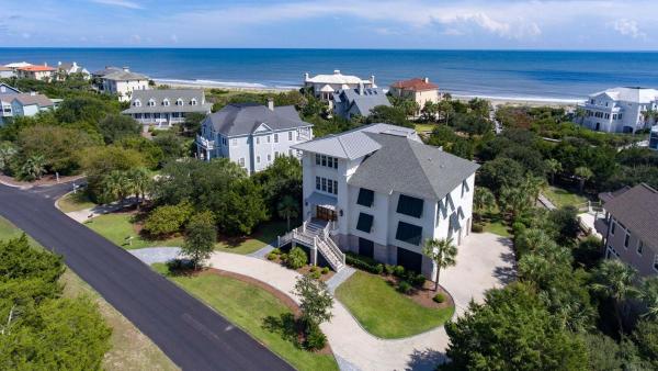 Auf dem Foto ist das Objekt Oceana Verde home by Peace Vacations in der Stadt Georgetown zu sehen.