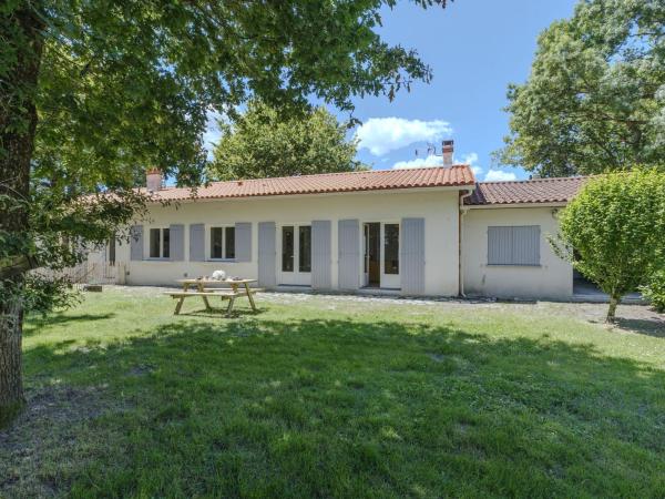 A la foto es mostra l'objecte Holiday Home Bâbord by Interhome situat a la ciutat de Médis.