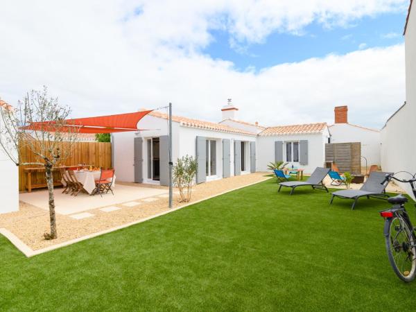 På billedet ses objektet Holiday Home Charme de Port Morin by Interhome beliggende i byen LʼÉpine.