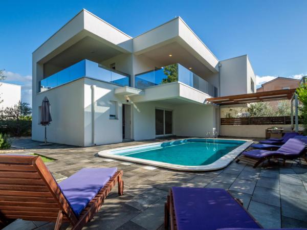 A la foto es mostra l'objecte Holiday Home Villa Franko by Interhome situat a la ciutat de Vodice.