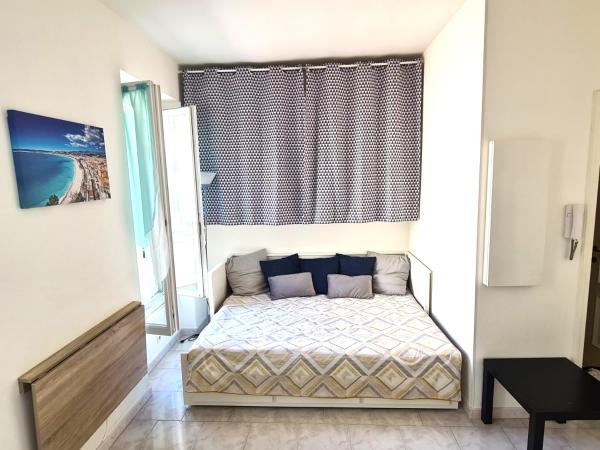 Фотография 6: NICE - Studio cosy hypercentre à 500m de la plage