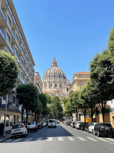 Vatican Mamma Roma, Rome