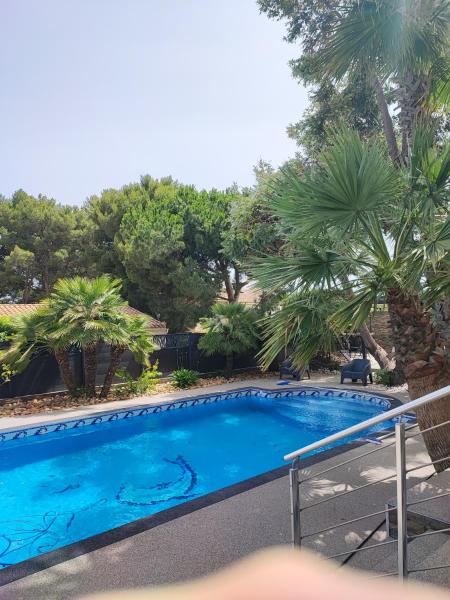 Na zdjęciu widoczny jest obiekt Chambre avec piscine położony w mieście Cap d'Agde.