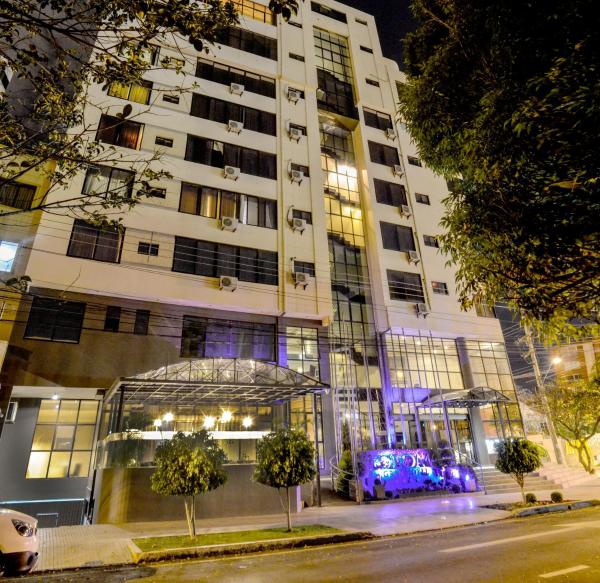 Op de foto is het object Gran Hotel Toloma te zien, gelegen in de stad Cochabamba.
